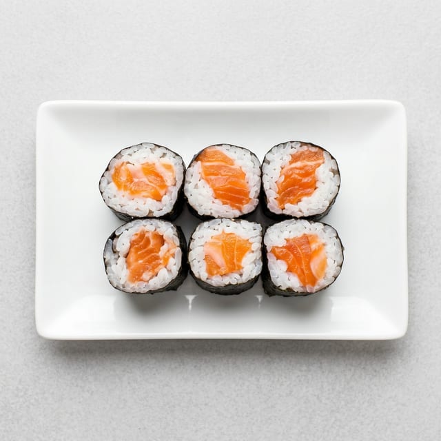 Salmon Roll.