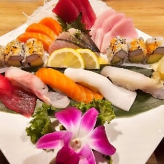 Sushi & Sashimi Combo